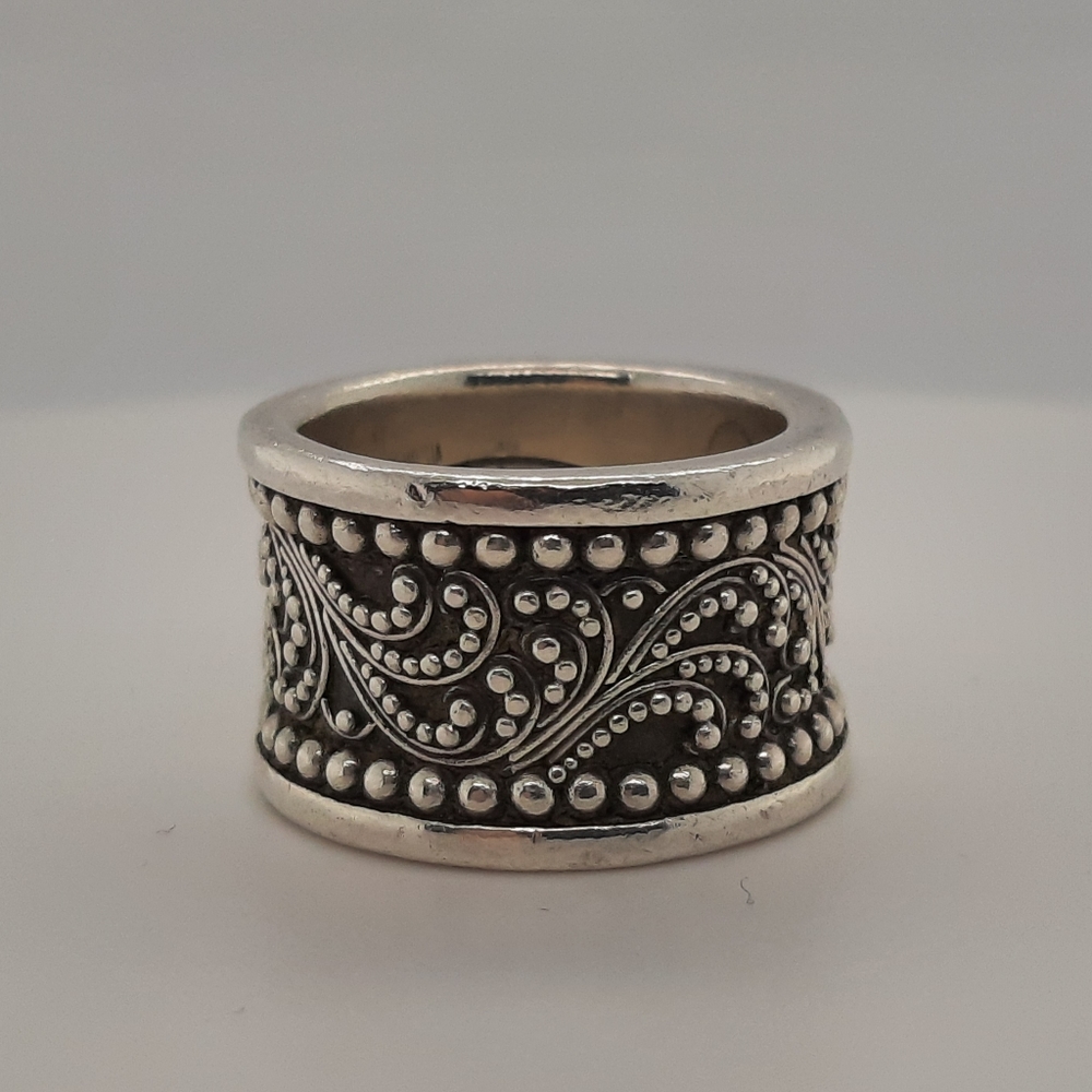 Lois Hill Scroll Ring